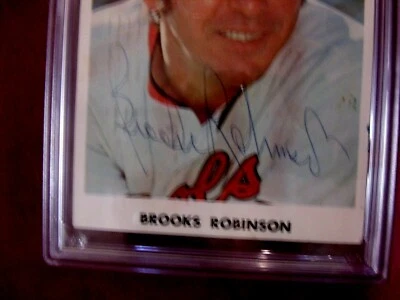 BROOKS ROBINSON POSTCARD HAND SIGNED AUTO SIGNATURE SLABBED PSA/DNA - Image 1 of 2