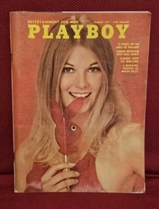 Play Boy Magazine March 1971 Vol. 18 #3 Includes Centerfold Cynthia Hall - Picture 1 of 4
