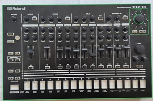 Roland TR-8 Rhythm Performer - Bild 1 von 4