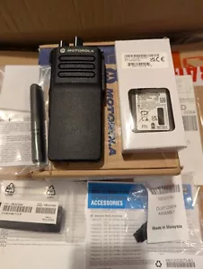 Radio Walkie Talkie Profesional de Largo Alcance Motorola DP4400e UHF - NUEVO IVA Incluido - Imagen 1 de 4