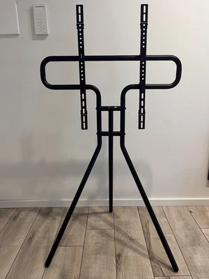 TV Stand Tripod Halterung Bis 75 Zoll TV Halterung Dreibein Stativ NP €125,- - Bild 1 von 4
