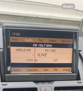 Mercedes W204 Bordmonitor ausfahrbar Zentraldisplay Ausfahrbare Display RAdio - Bild 1 von 1