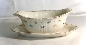 Syracuse Federal Shape Suzanne Gravy Boat With Attached Underplate - Picture 1 of 2