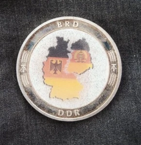 BRD DDR Deutsche Demokratische Republik 1949-1990 German Holographic Medal Coin - Picture 1 of 2