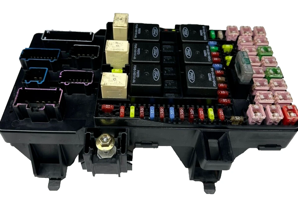 Ford Expedition Lincoln 2003 2004 2005 2006 navegador caja de fusibles panel de relé   Foto 1 de 4