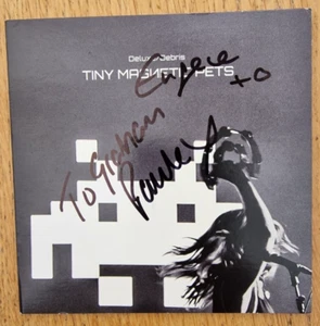 Tiny Magnetic Pets ' Deluxe/Debris ' CD Album Happy Robots Records Signed - Imagen 1 de 3