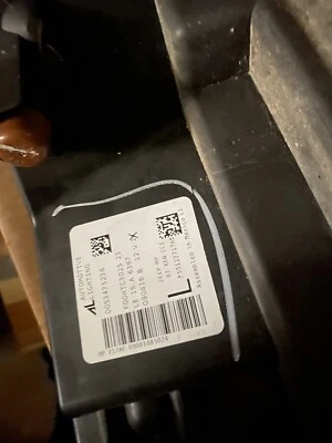 Jeep Compass 2 Scheinwerfer Beschädigt  - Bild 1 von 4