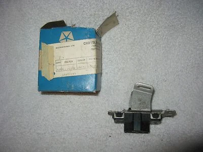 Interruptor solenoide de arranque Plymouth Valiant Lancer 1960-62 nuevo de stock Foto 1 de 2