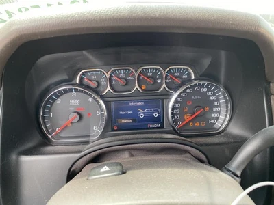 Medidor de velocímetro usado se adapta a: Chevrolet Suburban 1500 Cluster 2015 MPH mercado de Estados Unidos Foto 1 de 4