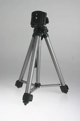 Hama Dreibeinstativ mit Kurbel, Schnellwechselplatte und Wasserwage - Bild 1 von 4