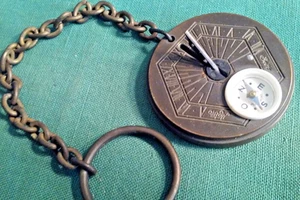 Miniature SUNDIAL & Compass Vintage Bronze Keychain FOB & Chain/Ring or Pendant - Picture 1 of 5