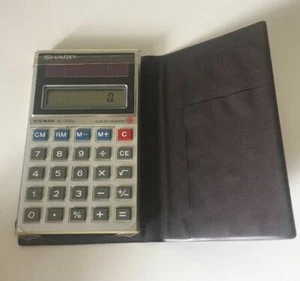 Sharp Elsi Mate (EL-326H) Grey Handheld Solar Cell Calculator w/ Flip Case - Picture 1 of 5