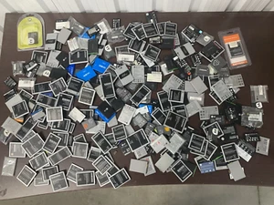 260 Vintage Cell Phone Batteries - LARGE LOT OF BATTERIES  Nokia Samsung LG Moto - Photo 1 sur 2