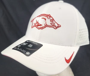 NEW Arkansas Razorbacks Nike Club White Flex Fit Baseball Cap Hat Adult M/L - Picture 1 of 9