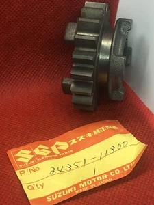 1979-1983 GT250 X7 GS250 GSX250 NEU Original Suzuki 5. Antriebsrad 24351-11300 - Bild 1 von 11