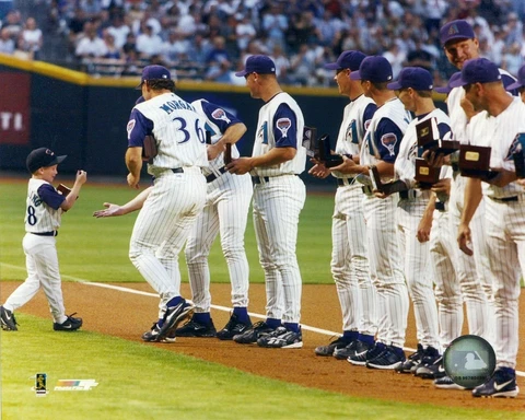 Arizona Diamondbacks Receive 2001 World Series Rings 8x10 Baseball Photo Cover