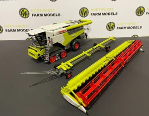 MARGE MODELS 1:32 SCALE CLAAS LEXION 8800TT WITH CONVIO 1380 GRAIN HEADER - Picture 1 of 1