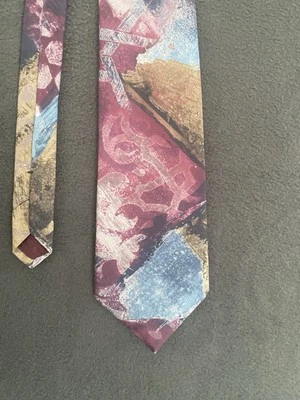 Corbata de cuello Botany 500 para hombre diseño geométrico multicolor hecha en EE. UU. Foto 1 de 3