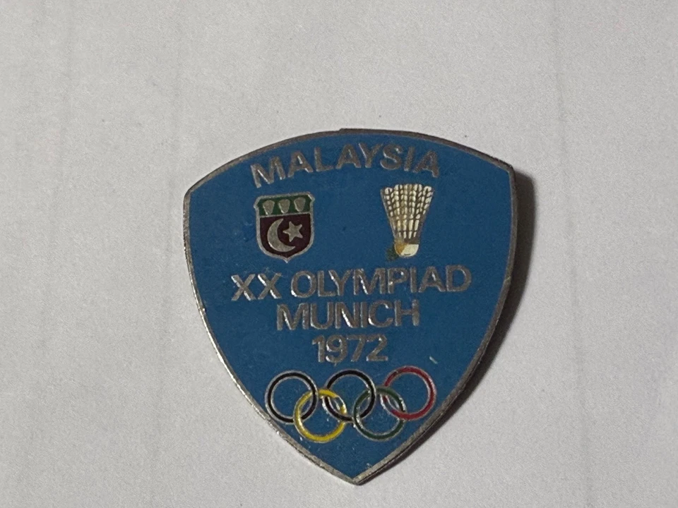 1972 Munich Olympic Games Malaysia NOC pin Badminton team - Image 1 of 1