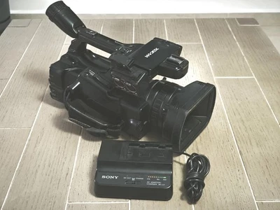 Sony PMW-200 XDCAM Exmor Full HD  3CMOS Solid-State Memory Camcorder Camera - Image 1 of 4