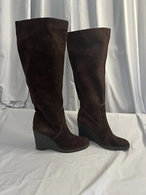 Botas altas de gamuza Calvin Klein para mujer talla 7 Soledad marrón cuña Foto 1 de 4