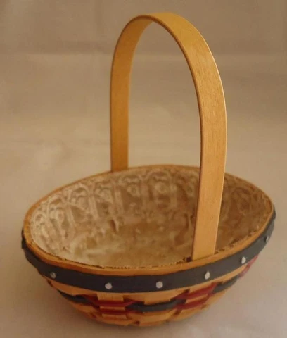 Small Hand Made American Red Navy Oval Basket Illinois Artist Signed Folk Art Cover