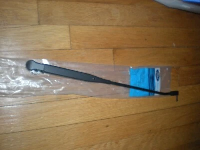 Brazo limpiaparabrisas Ford Tempo 1986-1989 E63Z-17526-A NOS Foto 1 de 2