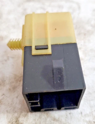 NOS 1981 1982 Ford Escort EXP LN7 Air Conditioning Relay E1FZ-19D572-D - Image 1 of 4