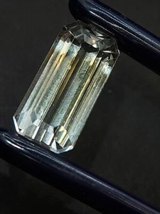 Big green Kunzite gemstone - faceted natural Spodumene 15.65 CTS - Picture 1 of 11