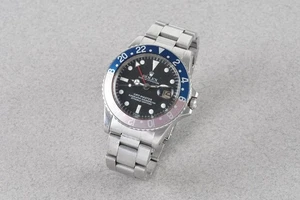 ROLEX OYSTER PERPETUAL DATE GMT-MASTER PEPSI REF. 1675 CIRCA 1978 - Foto 1 di 4