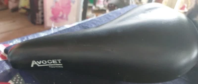 Sillín negro Avocet Touring W I de mediados de 1980 vintage para mujer en muy buena condición Foto 1 de 4