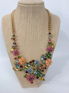 Beautiful Statement Joan Rivers XV Classic Collection Crystal gold tone necklace - Picture 1 of 9