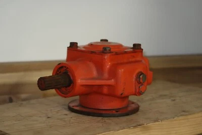 KUBOTA G1900 B1750 B2400 TRACTOR CORTACÉSPED CUBIERTA CÉSPED RECEPTOR CAJA DE ENGRANAJES 76710-00100 Foto 1 de 4