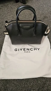 Givenchy Antigona - Medium, black in pebbled leather. Used. RRP £1890 - Picture 1 of 11