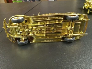 Signature Die Cast 1936 Chrysler Airflow Gold Color Model - Picture 1 of 4
