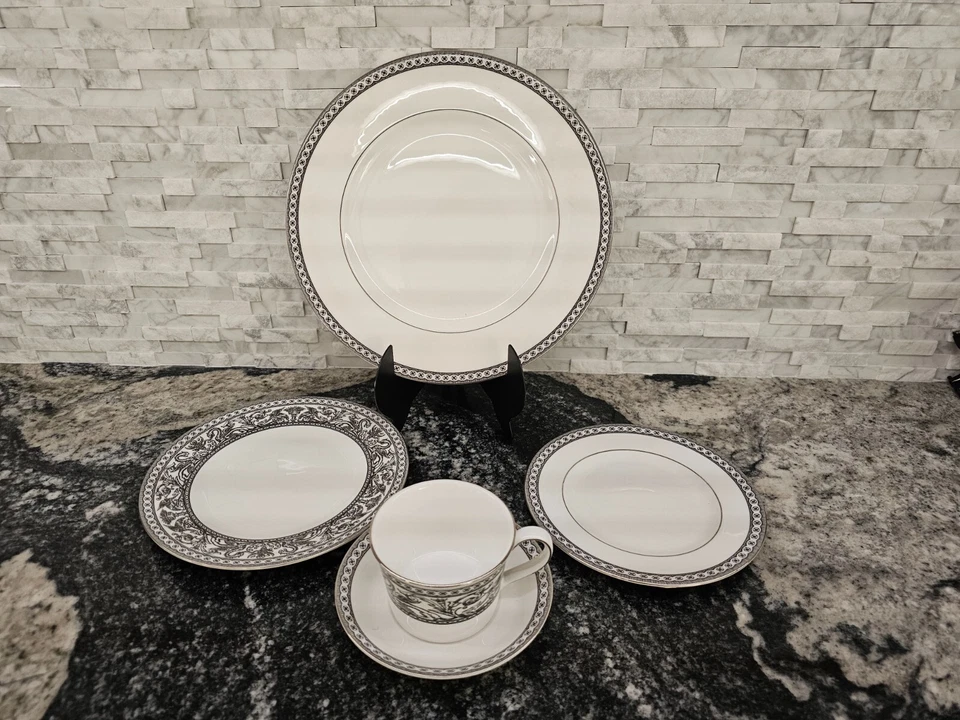 WEDGWOOD 'CONTRASTS'  Platinum Band 2 - 5 Piece Place Settings NEW W/Tags - Image 1 of 4