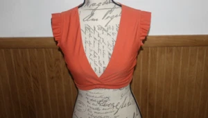 Old Navy Orange Crop Top Sz S Ruffle Detail V-Neck Knit - Picture 1 of 7