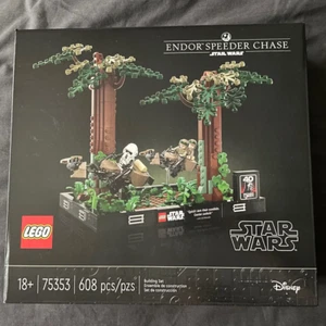 LEGO Star Wars Endor Speeder Chase Diorama 75353 - NIB - Picture 1 of 6