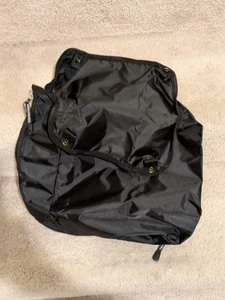 Brandneu TaylorMade Regenhaube nur; für TaylorMade Standbag 4 Druckknöpfe schwarz - Bild 1 von 4