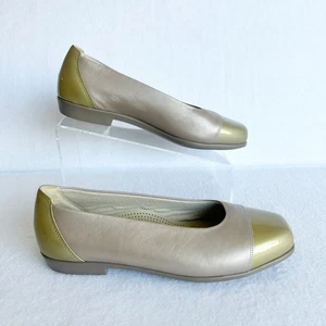 SAS Womens Coco Ballet Flats Sz 9 W Beige Metallic Gold Toe Cap Tripad Shoes - Picture 1 of 8