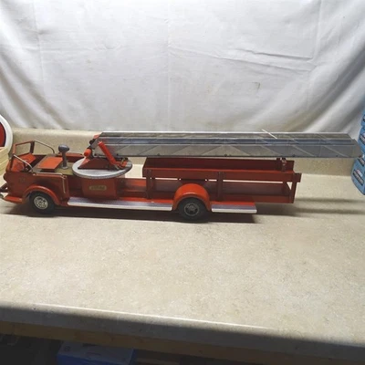 Винтажная пожарная машина Doepke Rossmoyne, грузовик с удлинительной лестницей, модели игрушек - Изображение 1 из 4