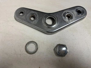 Lot 019-2, 1982 Honda ATC185s Front Forks Top Bridge/Clamp, Center Nut, & Washer - Bild 1 von 3