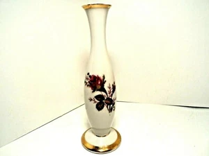 BUD VASE "ROSE ARE RED...." ROSE MOTIEF & GOLD TRIM PORCELIAN 7"-T1950'S JAPAN - Picture 1 of 4