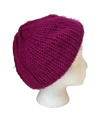 VINTAGE ARIS PURPLE FUCHSIA KNIT BERET HAT WOMEN'S OS ONE SIZE - Image 1 of 4