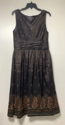 Liz Claiborne Women’s Size 12 Sleeveless Pleated Waist Embroidered MIDI Dress - Image 1 of 4
