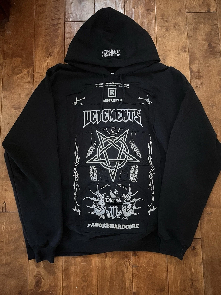 Preços baixos em Moletons com capuz de algodão VETEMENTS para