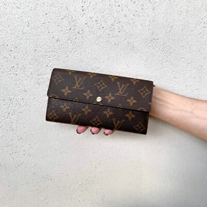 LOUIS VUITTON Monogram Sarah Wallet M61734 - Picture 1 of 10