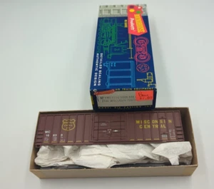 Roundhouse 7720 HO 50' Plug Door Box Car kit Wisconsin Central NOS WC 16633 - Picture 1 of 11