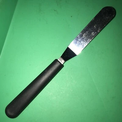 Pampered Chef 1 Inch Fingerling Spatula - Image 1 of 3