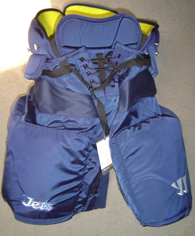 NEW!! never worn / Winnipeg Jets Warrior hockey pants Cover